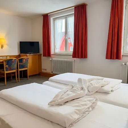 Gæstehus Restaurant Baeren Weingarten (Wuerttemberg)